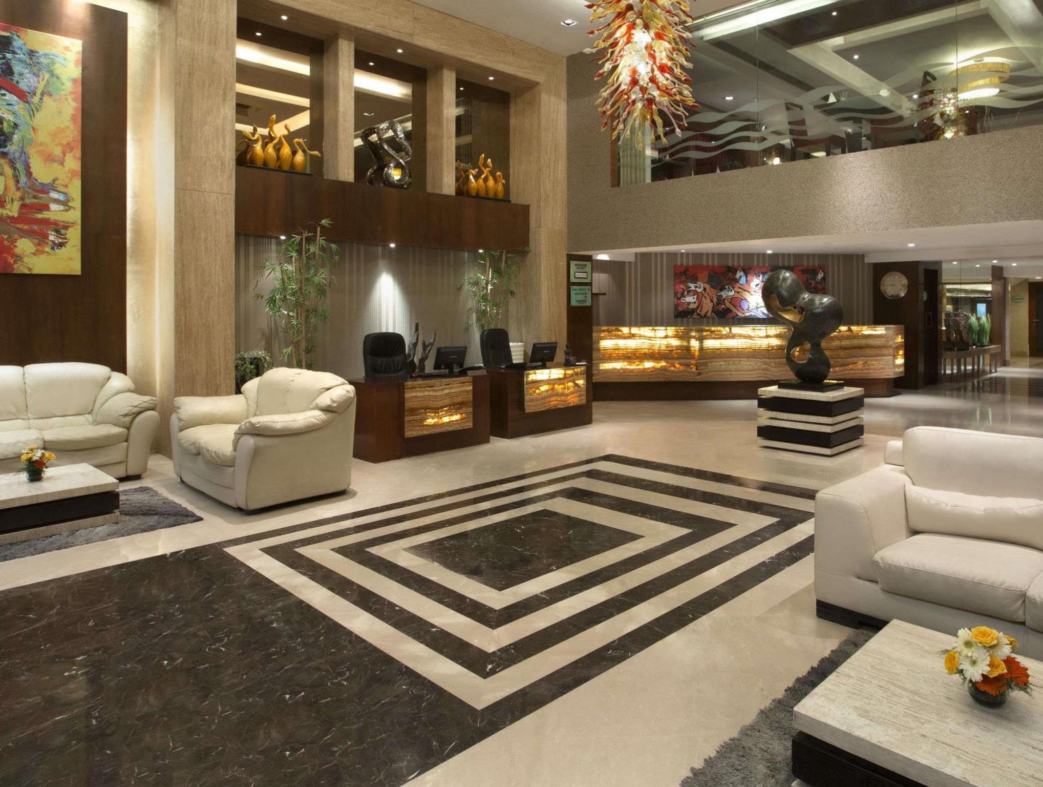 Ramada Ahmedabad Hotel Exterior foto