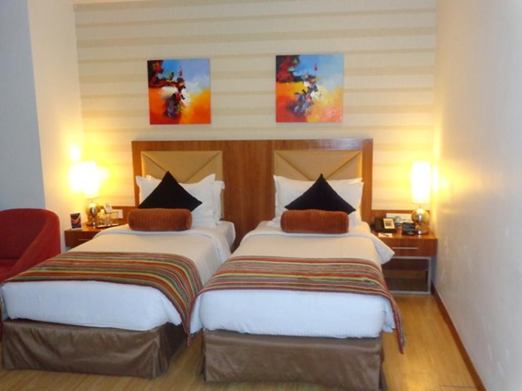 Ramada Ahmedabad Hotel Cameră foto