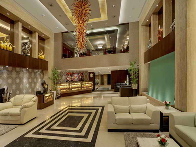 Ramada Ahmedabad Hotel Exterior foto